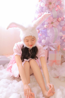 美女全部衣服抛光